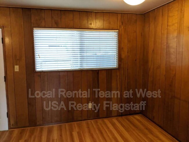 Foto del edificio - 605 W Dale Ave