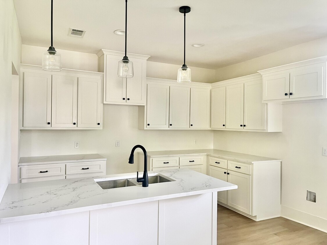 Foto principal - 912 Park Blvd