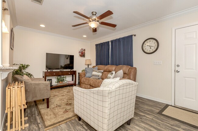 Foto del edificio - 1282 Beach Blvd