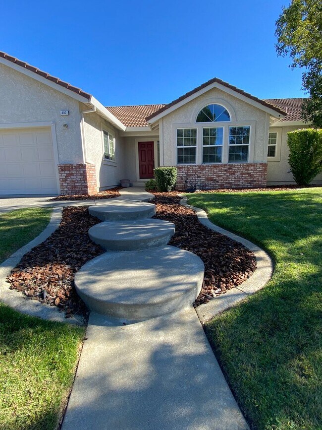 Foto del edificio - Vacaville 3bed/2bath home! Open floor plan...