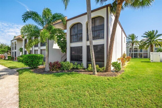 Foto del edificio - 7701 Starkey Rd
