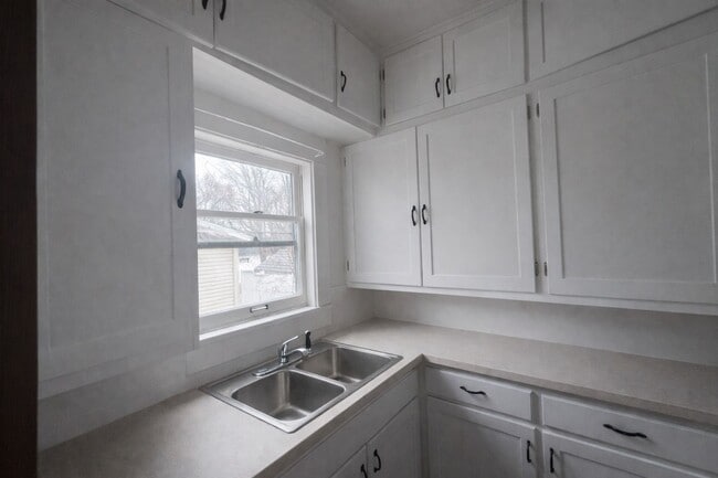 Building Photo - 1315/1317 Cleveland Avenue