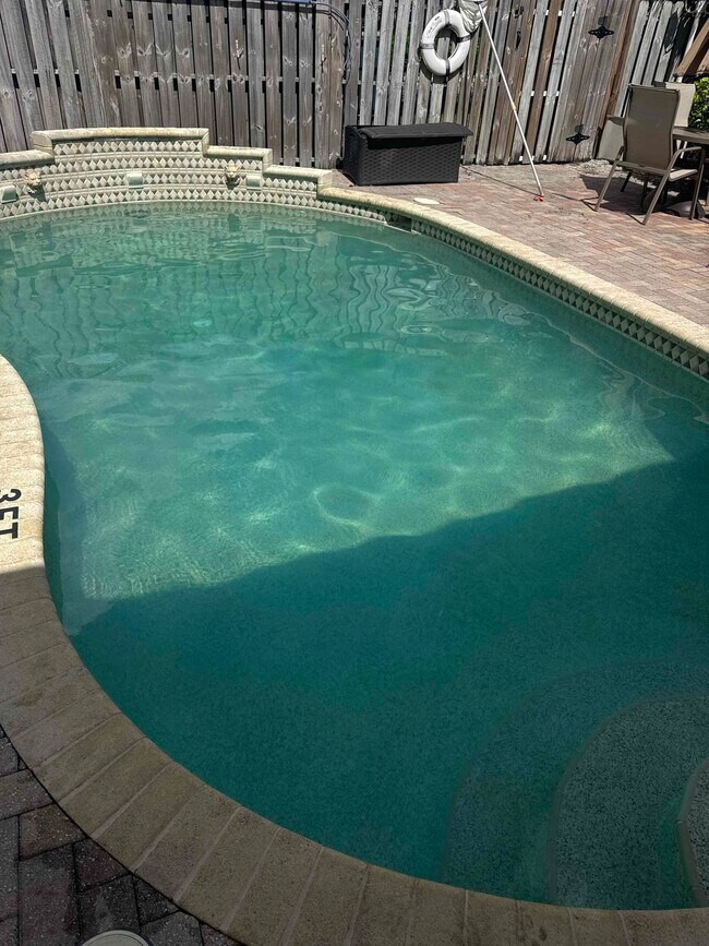 Foto del edificio - 857 SW 11th Ct