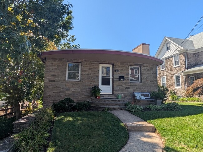 Building Photo - 30 N Ridge Ave