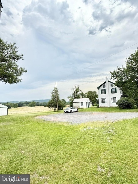 Building Photo - 851 Daniel Boone Rd