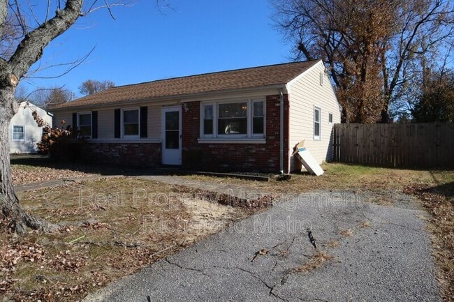 Building Photo - 1815 Convair Ln