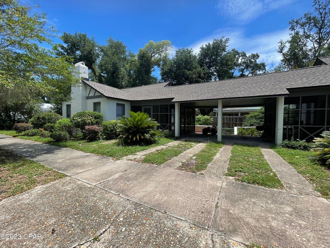 Primary Photo - 120 Harmon Ave