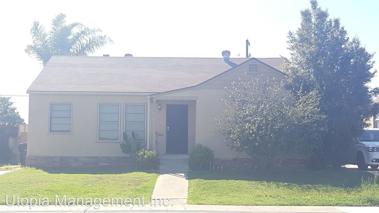 Primary Photo - 3 br, 2 bath House - 4254 E. Overlook Drive