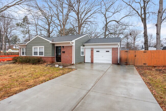 Foto del edificio - 321 Hospital Dr