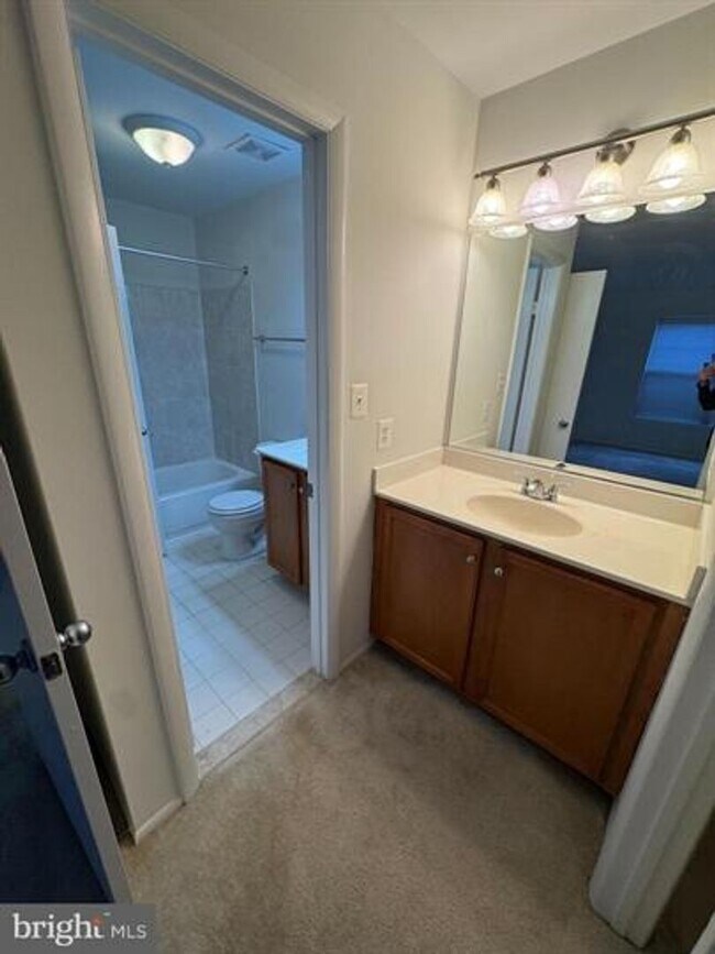 Foto del edificio - 11703 Olde English Dr