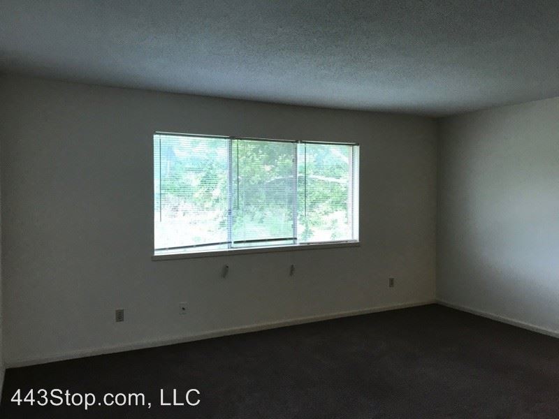 Primary Photo - 4206 Interstate 70 Dr SE