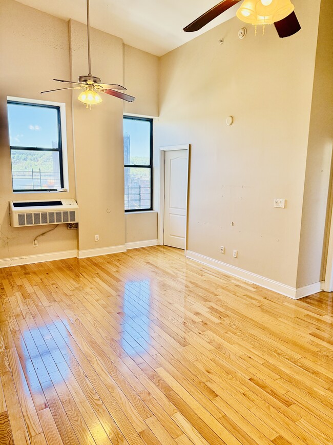 Building Photo - 45 S Broadway