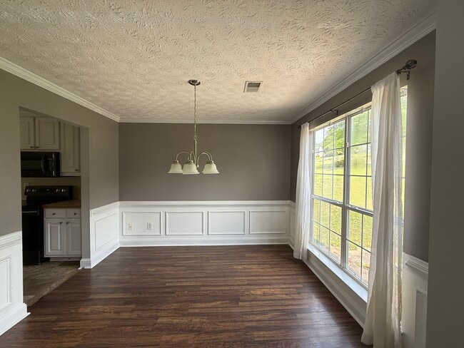 Building Photo - 945 Lochwolde Ln