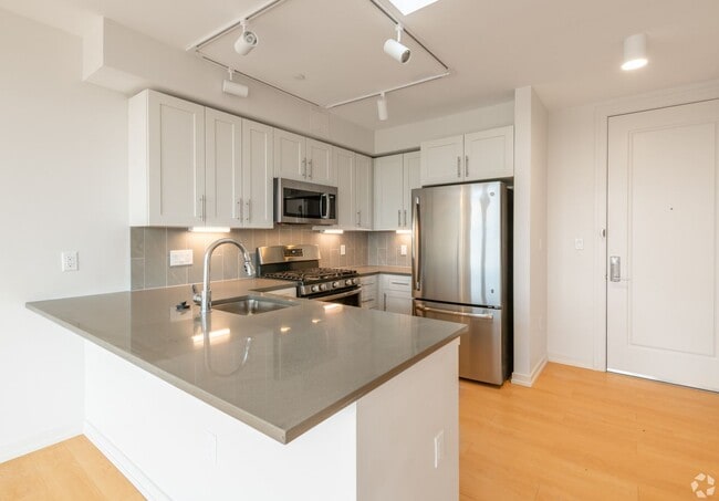 Building Photo - NICE Modern Fresh Pond F 1 bed with laundr...