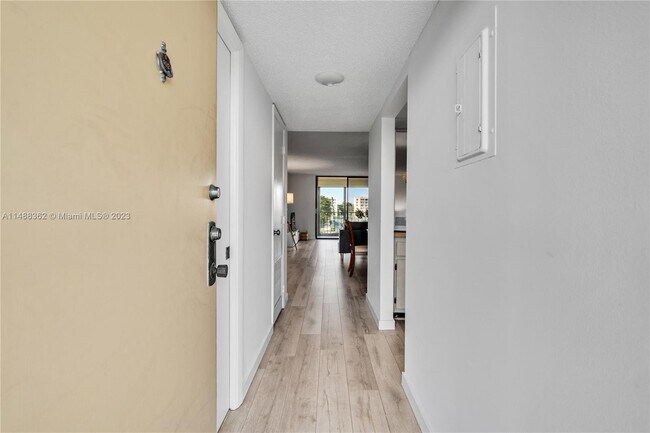 Building Photo - 2794 Tennis Club Dr
