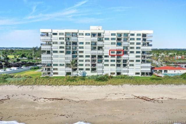 Building Photo - 9490 S Ocean Dr