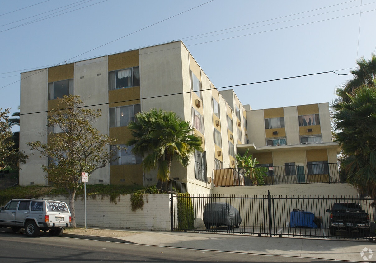 Building Photo - 206 N Park View St