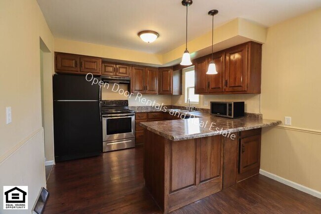 Foto del edificio - 6317 E Hills Road