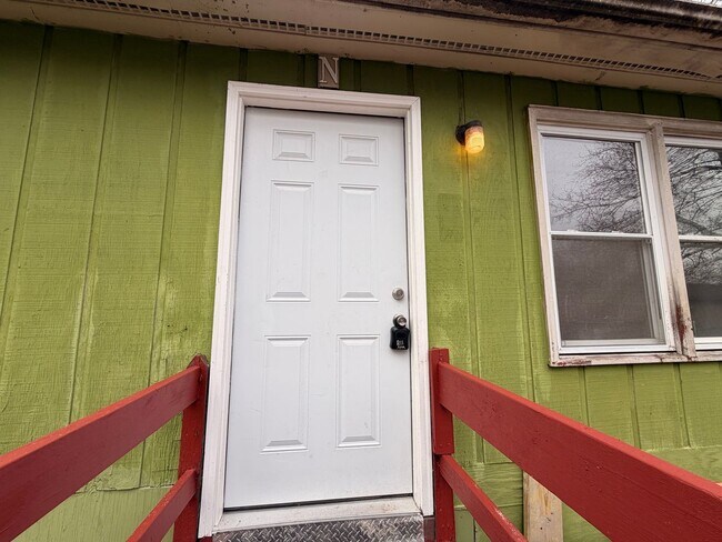 Building Photo - 199 Sheppard St