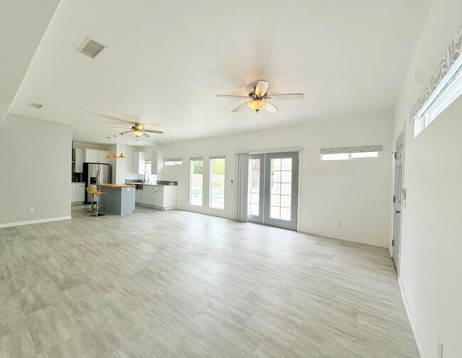 Foto del edificio - AVAILABLE NOW!!! RECENTLY UPDATED  2 Bed /...
