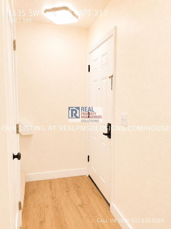 Foto del edificio - 1535 SW Clay St