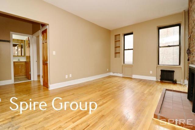 Foto principal - 2 bedroom in New York NY 10036