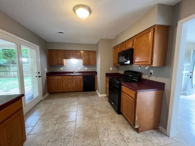 Building Photo - Renovated 3 Bedroom 1.5 Bath Home for Rent!!