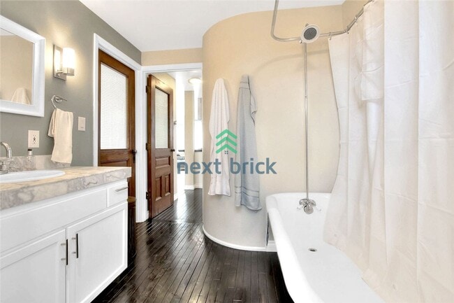 Building Photo - 3 Bed 2 Bath Cherry Hill Townhome