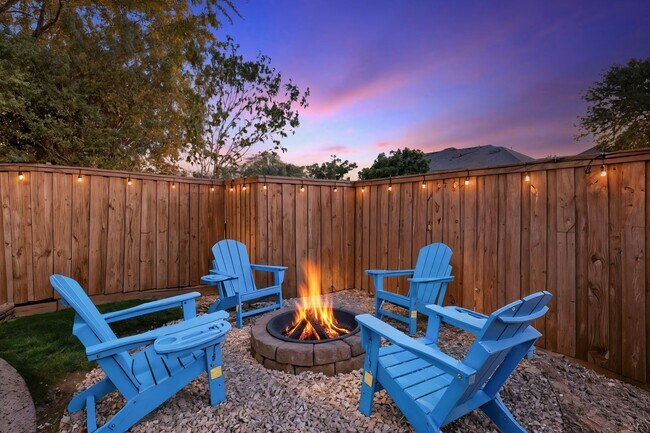 Foto del edificio - 537 Purdue Dr