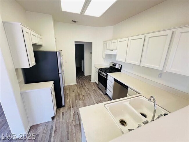 Foto del edificio - 10816 Clear Meadows Dr