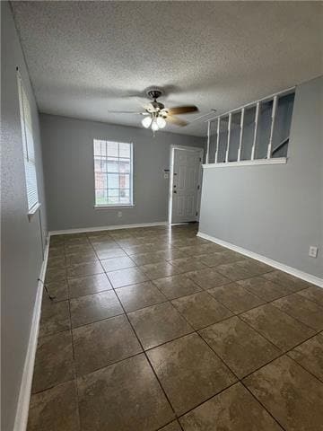 Building Photo - 905 Aspen Ct