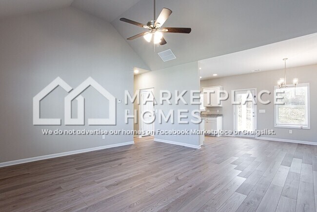 Foto del edificio - 234 W L Miller Dr