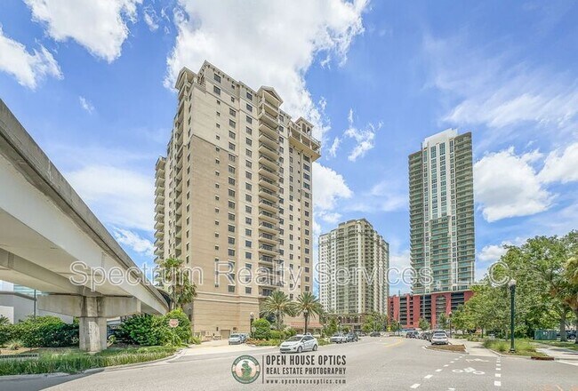 Foto del edificio - 1478 Riverplace Blvd