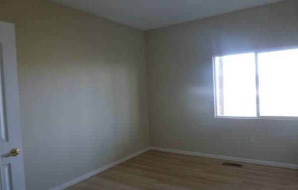 Building Photo - 278 Bay Ridge Dr