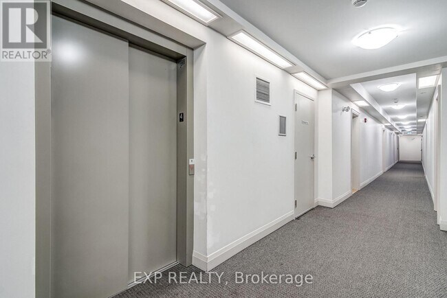 Building Photo - 80 Shipway Ave