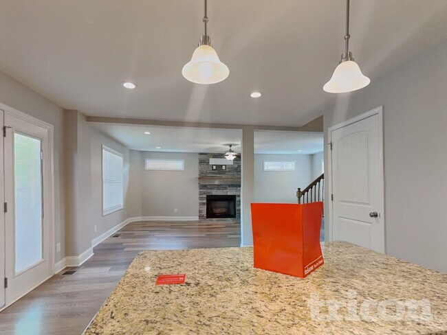 Building Photo - 204 Bonnell Dr