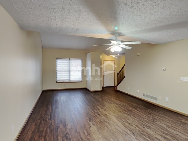 Foto del edificio - 1840 Pine Grove Pl