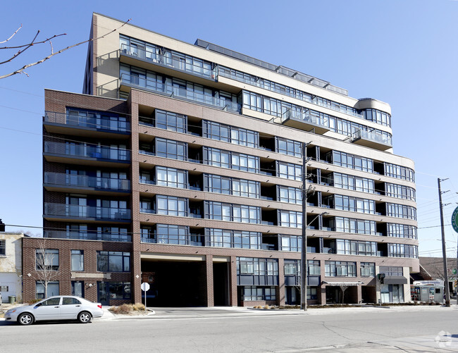 Building Photo - Eleven Superior