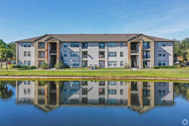 Building Photo - Reflections Apartments