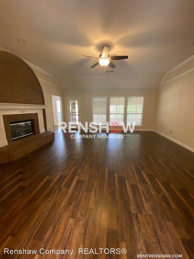 Building Photo - 3 br, 2 bath House - 3778 Russell Hurst Dr W