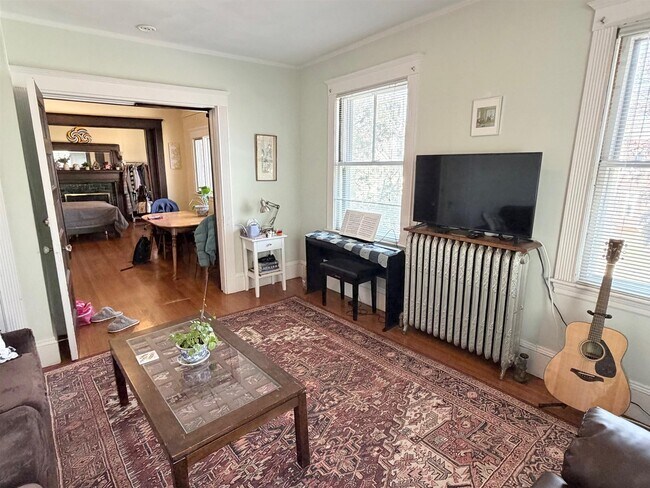 Building Photo - 79 College Ave