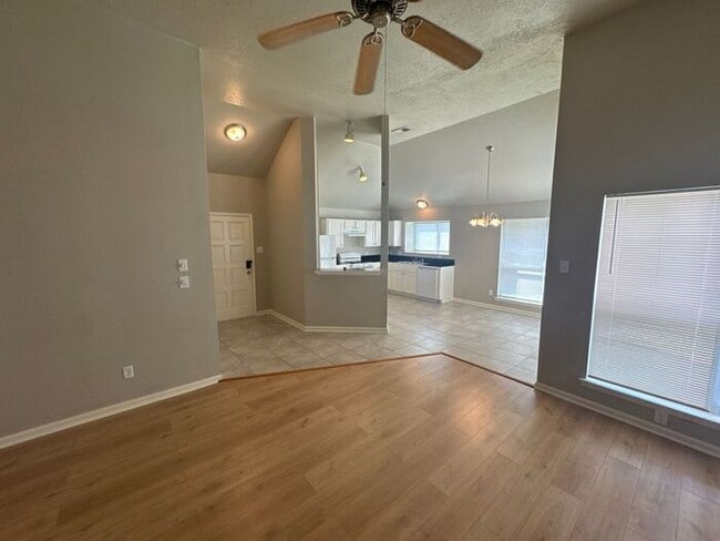 Building Photo - 2038 Woodland Hills Dr