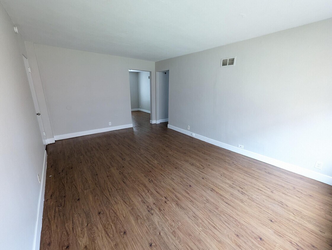 Primary Photo - 3915 Jamieson Ave