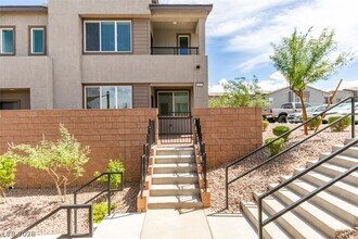 Building Photo - 1035 Valeria Rdg Ln
