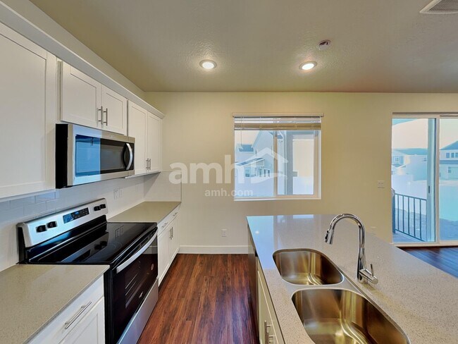 Foto del edificio - 7229 Woods Rose Dr