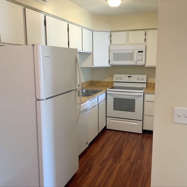 Foto del edificio - 2200 N Vermilion St