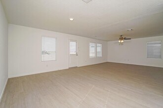 Building Photo - 1616 Hummock Steep