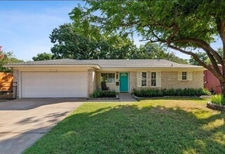 Building Photo - 409 Wallace Dr