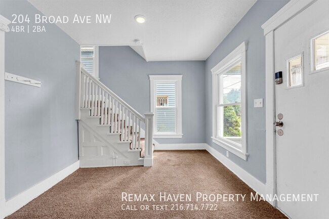 Foto del edificio - 204 Broad Ave NW