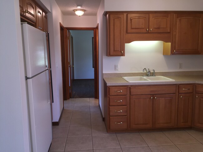 Kitchen/Hallway to Beds/Bath - 1414 N Baltimore Ave